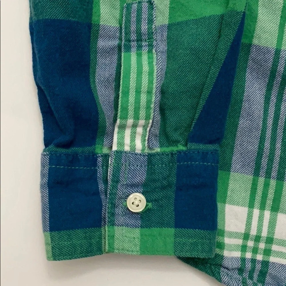 Old Navy women’s flannel plaid button down shirt - Picture 5 of 9